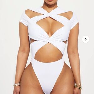 Fashion Nova - Never Too Much Bodysuit in White M (White Cut-Out Bodysuit)